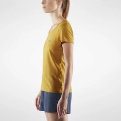 FJÄLLRÄVEN LOGO T-SHIRT W Damen - T-Shirt -Outdoor Bekleidung Geschäft 5637764711 h fjaellraeven logo tshirt w fjaellraeven 24