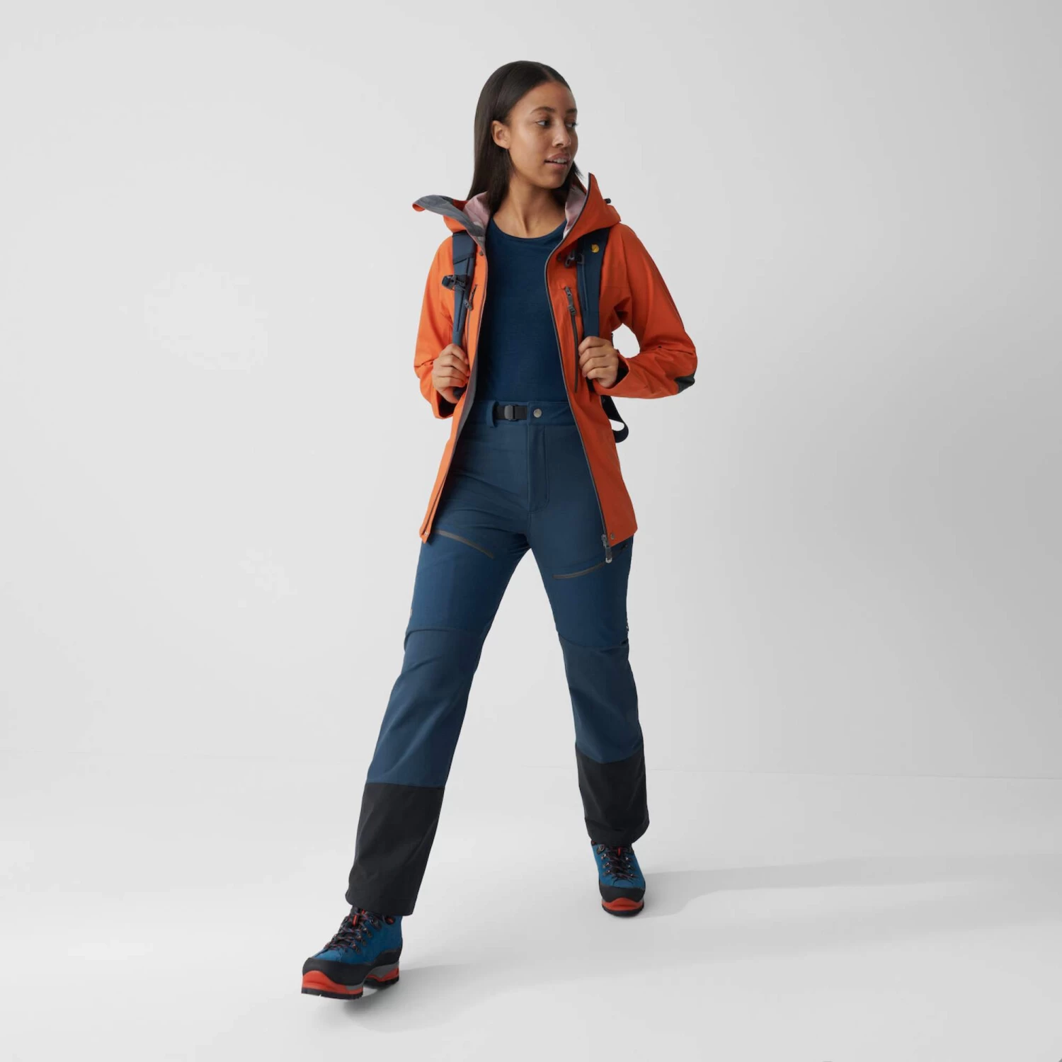 FJÄLLRÄVEN BERGTAGEN TOURING TROUSERS W Damen - Softshellhose – Bild 8